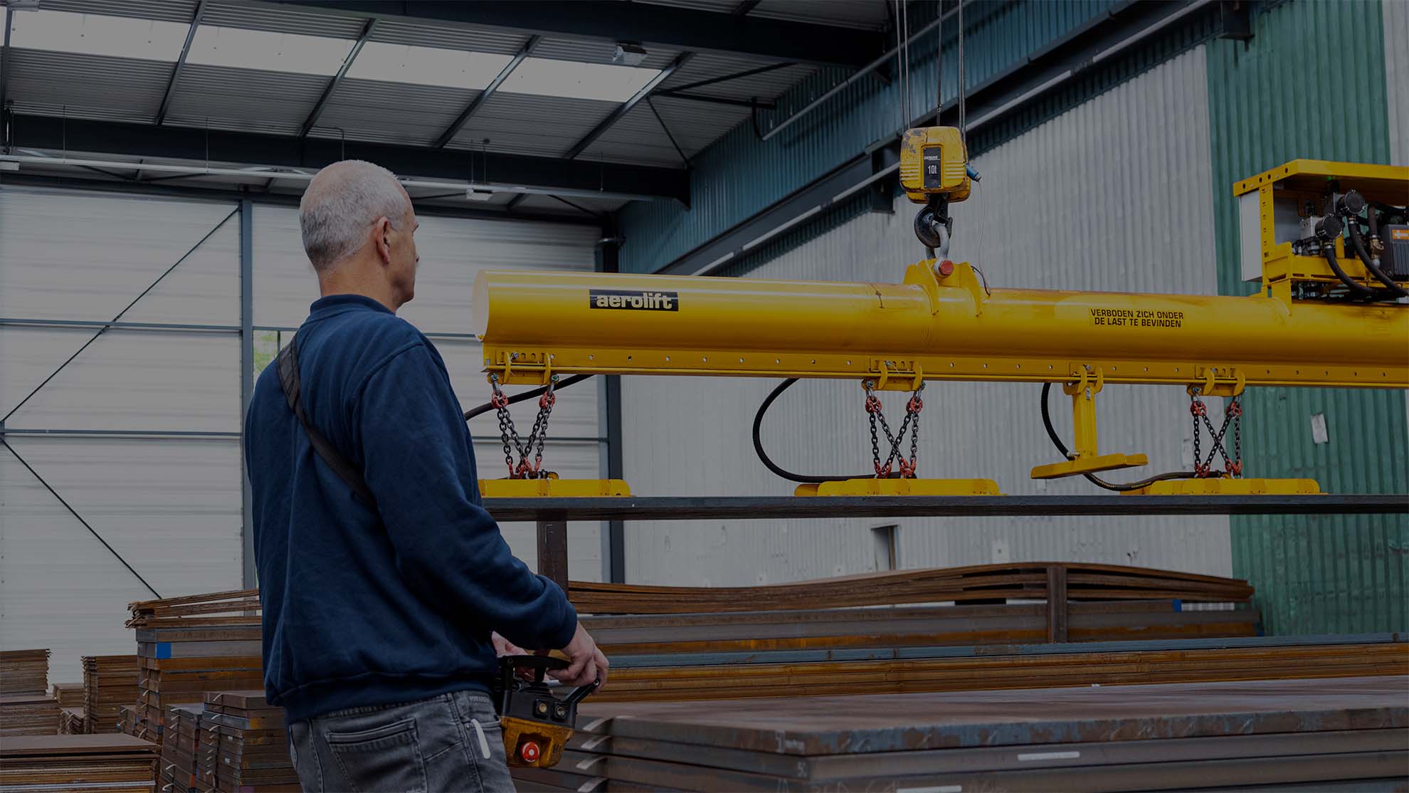Moving a steel plate within stock using an Aerolift S-series vacuum lifter